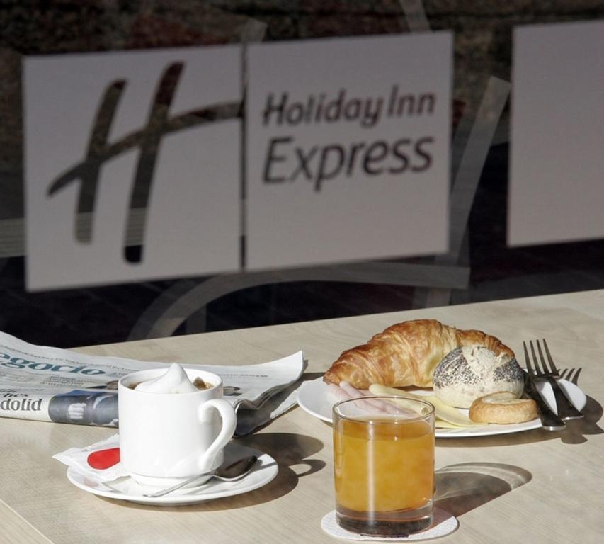 Holiday Inn Express Madrid-Alcorcon, An Ihg Hotel Exterior foto